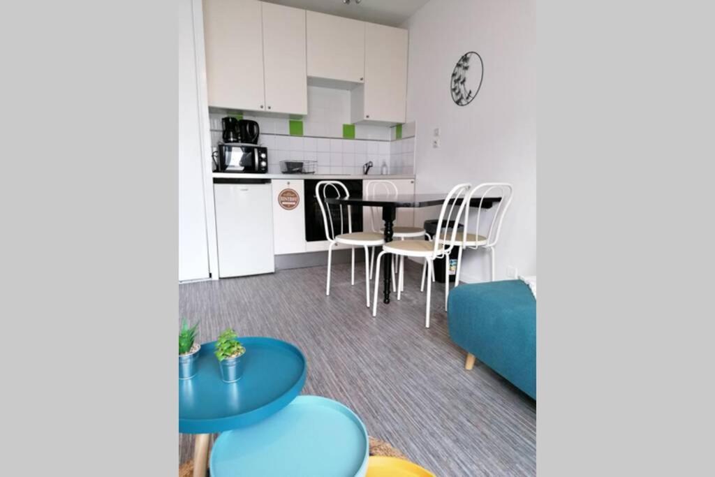 Studio 150M De La Plage Des Demoiselles Сент-Илер-де-Рье Экстерьер фото